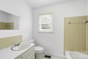 913 Harper Rd, Gastonia, NC 28056 - Photo 14