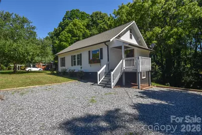 345 W Lowrance Avenue, Mooresville, NC 28115 - Photo 2