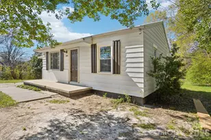1424 Ware Ave, Gastonia, NC 28052 - Photo 2