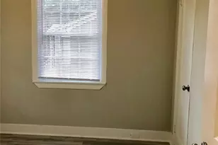 2431 Columbus Cir, Charlotte, NC 28208 - Photo 12