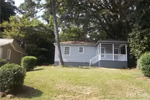 2431 Columbus Cir, Charlotte, NC 28208 - Photo 1