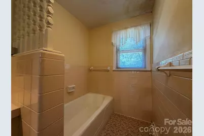 110 1st Street Place SE, Conover, NC 28613 - Photo 28