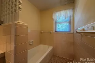 110 1st St Pl SE, Conover, NC 28613 - Photo 28