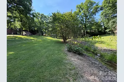 110 1st Street Place SE, Conover, NC 28613 - Photo 2
