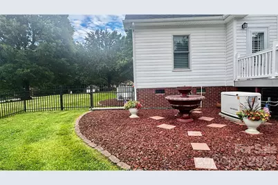 115 Providence Place, York, SC 29745 - Photo 8
