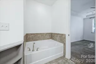 5618 Stonewells Dr, Charlotte, NC 28278 - Photo 14