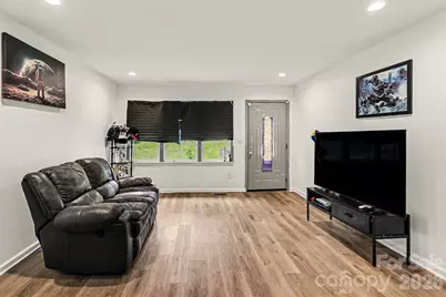 518 Baker Street, Kings Mountain, NC 28086 - Photo 6