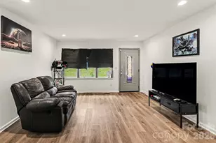 518 Baker St, Kings Mountain, NC 28086 - Photo 6
