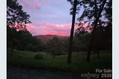 1480 Davis Mountain Road, Hendersonville, NC 28739 - Photo 2