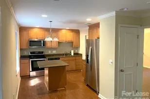 1114 Glenshannon Rd, Matthews, NC 28105 - Photo 4