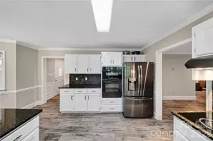 7407 Newmans Ln, Charlotte, NC 28270 - Photo 6