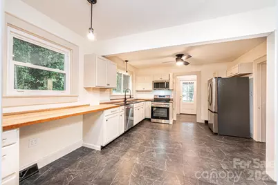 526 Kentwood Street SW, Lenoir, NC 28645 - Photo 18