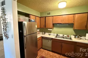 9119 Spyglass Pl, Charlotte, NC 28214 - Photo 28