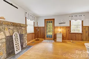 3119 Brevard Rd, Hendersonville, NC 28791 - Photo 10