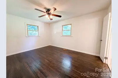 2418 Woodbridge Drive, Gastonia, NC 28056 - Photo 4
