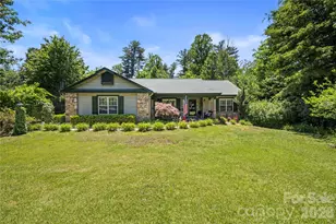 9 Tall Pines Rd, Hendersonville, NC 28739 - Photo 1