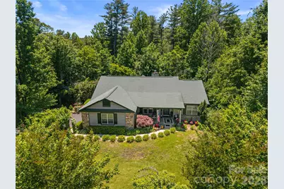 9 Tall Pines Road, Hendersonville, NC 28739 - Photo 2