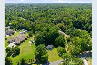 918 Breezewood Drive, Charlotte, NC 28262 - Photo 32