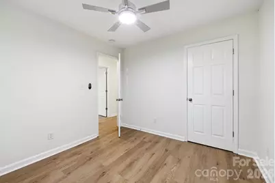 918 Breezewood Drive, Charlotte, NC 28262 - Photo 22