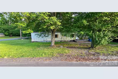116 E Fairground Avenue, Troy, NC 27371 - Photo 2