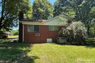 2311 Back Creek Church Rd, Charlotte, NC 28213 - Photo 6