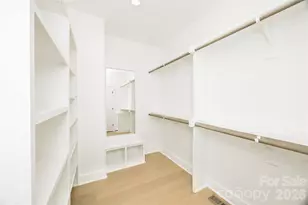221 Woodsborough Pl, Raleigh, NC 27601 - Photo 16