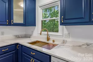 4074 Shane Dr, Morganton, NC 28655 - Photo 10