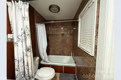 1130 16th Avenue NW, Hickory, NC 28601 - Photo 12
