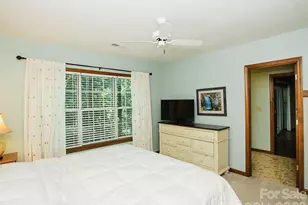 357 Laurel Park Pl, Hendersonville, NC 28791 - Photo 16