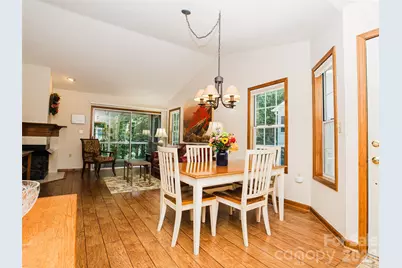 357 Laurel Park Place, Hendersonville, NC 28791 - Photo 2