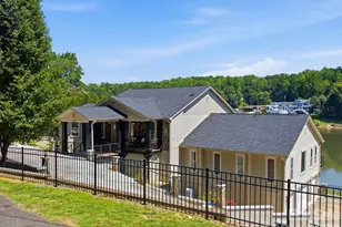 2640 Sadler Rd, Charlotte, NC 28278 - Photo 2