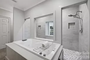 2640 Sadler Rd, Charlotte, NC 28278 - Photo 16