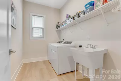 8025 Brookbank Drive, Charlotte, NC 28269 - Photo 30