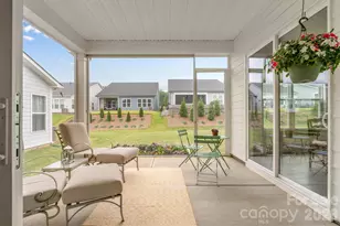 8025 Brookbank Dr, Charlotte, NC 28269 - Photo 32