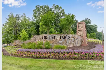 8025 Brookbank Drive, Charlotte, NC 28269 - Photo 36