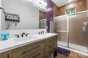 329 W F St, Newton, NC 28658 - Photo 16