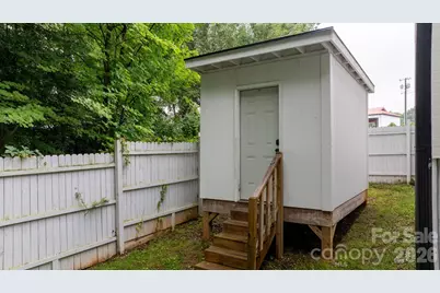 329 W F Street, Newton, NC 28658 - Photo 28