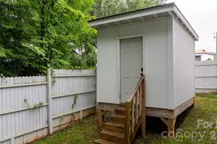 329 W F St, Newton, NC 28658 - Photo 28