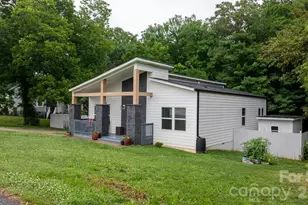 329 W F St, Newton, NC 28658 - Photo 22