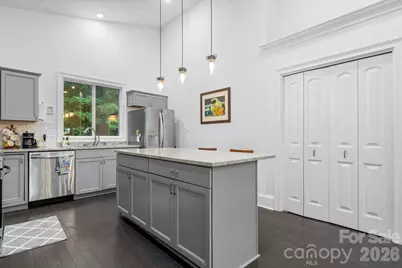 329 W F Street, Newton, NC 28658 - Photo 8