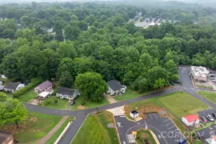 329 W F St, Newton, NC 28658 - Photo 30