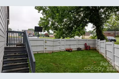 329 W F Street, Newton, NC 28658 - Photo 26