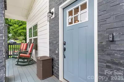 329 W F Street, Newton, NC 28658 - Photo 2