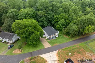 329 W F St, Newton, NC 28658 - Photo 30