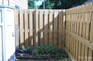 407 E Broad St, Statesville, NC 28677 - Photo 22