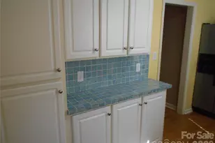 407 E Broad St, Statesville, NC 28677 - Photo 8