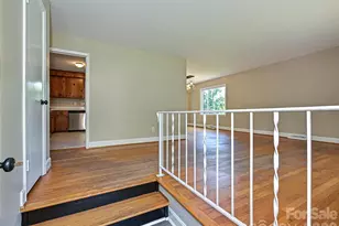 6947 Woodstock Dr, Charlotte, NC 28210 - Photo 2