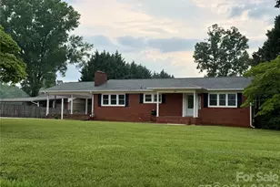 946 Shearers Rd, Mooresville, NC 28115 - Photo 1