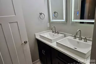 1016 Condon St, Charlotte, NC 28216 - Photo 16