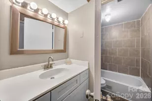 7915 Oak Meadow Ct, Charlotte, NC 28210 - Photo 14